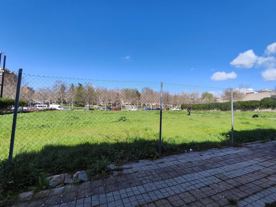 Centro Capital Wizink Feria Bernabeu Aeropuerto Lägenhet Madrid Exteriör bild